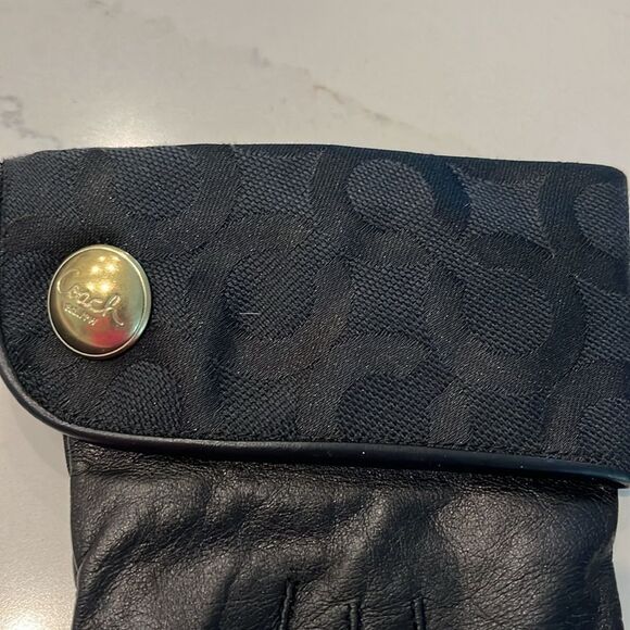 (SOLD) Women's Black Coach Gloves - Picture 3 of 6